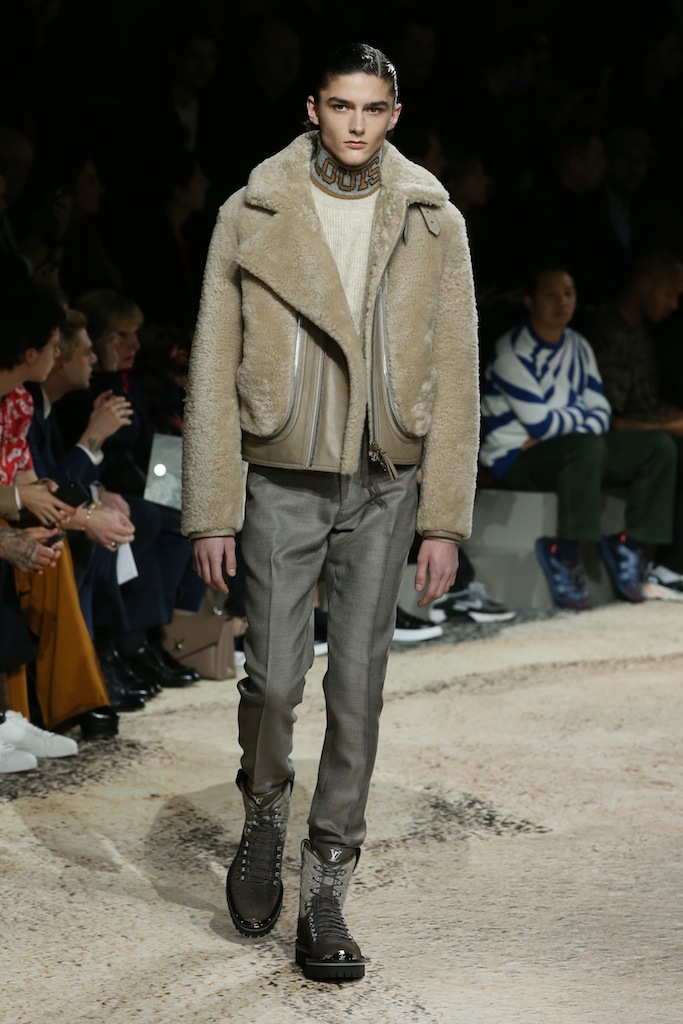 A look from the Louis Vuitton Fall-Winter 2018 Fashion Show by Kim Jones.  See all the looks now at louisvuitton.com.