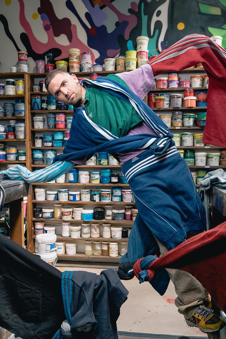 Y así orificio de soplado Blanco Sean Wotherspoon is giving away his crazy Adidas track-jacket collection |  Office Magazine