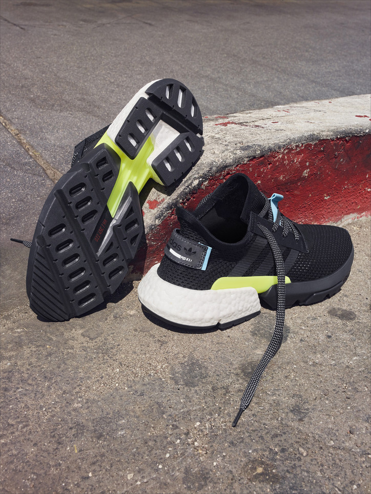 Adidas pod 4 store