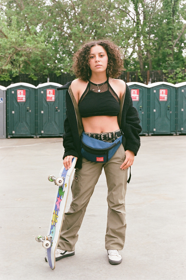 90s skater shop girl style