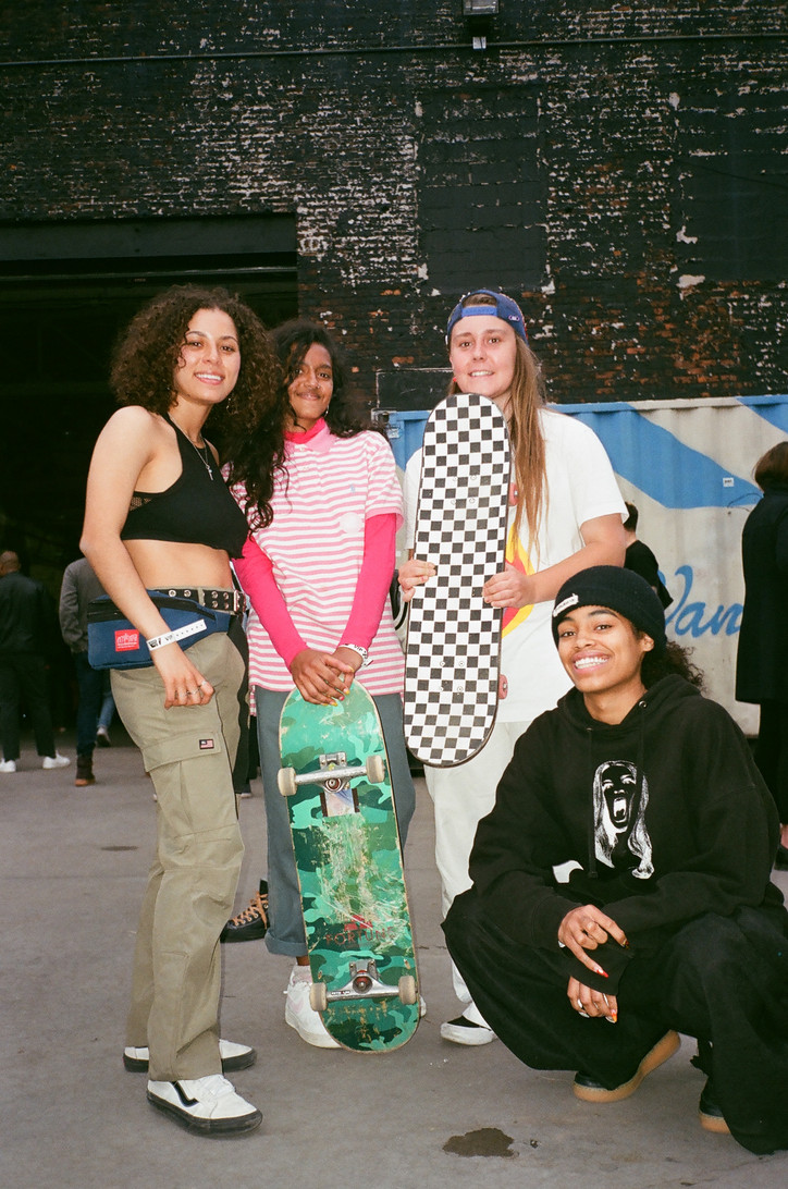 90s skater clearance girl style