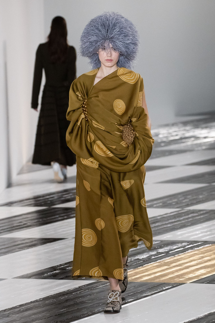 LOEWE Women's A/W '20 | Office Magazine