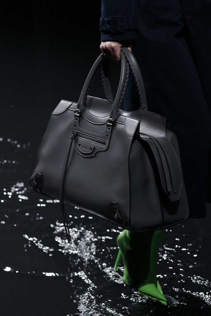 Luxury Grained Leather Handbag | Designer City Tote With Crossbody Shoulder  Strap For Women | Adjustable & Versatile From Kady_drr, $103.63 | DHgate.Com