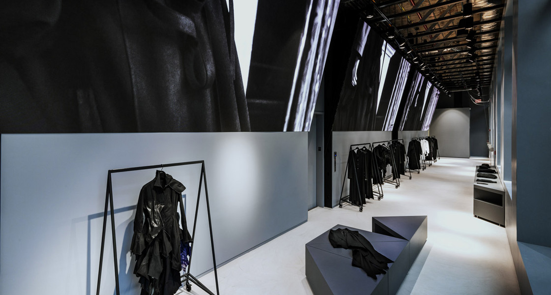 EXCLUSIVE: ZERO10's Pop-Up Store Is Changing Virtual Fashion. Here's How.